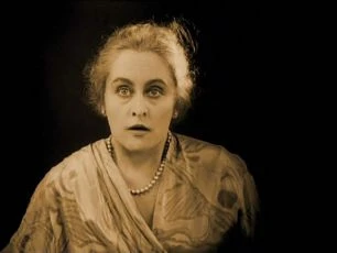 Vier um die Frau (1921)