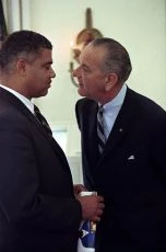 James Farmer a Lyndon B. Johnson
