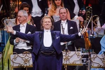 André Rieu a Orchestr Johanna Strausse slaví 30 let (2017) [TV koncert]