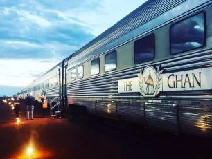 Grandiózní vlaky (2016) [TV seriál]