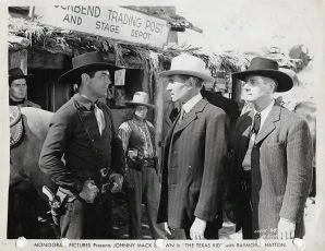 The Texas Kid (1943)