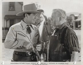 Outlaws of Stampede Pass (1943)