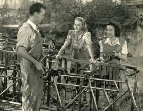 Seven Sweethearts (1942)