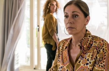 Die Diplomatin: Vermisst in Rom (2023) [TV film]
