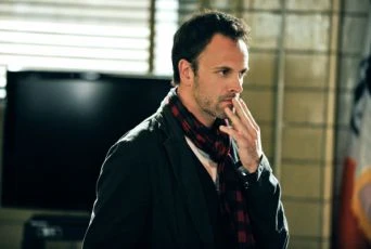 Jonny Lee Miller