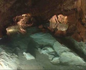 Bozkovské jeskyně (2004) [TV film]