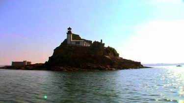 Ostrovy na prodej (2010) [TV film]