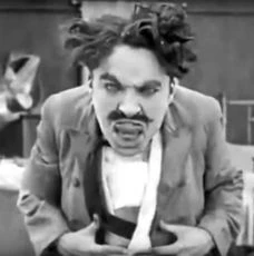 Chaplin obětí nešťastné lásky (1914)