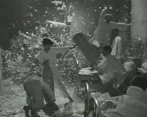 Trojka z mravů (1933)