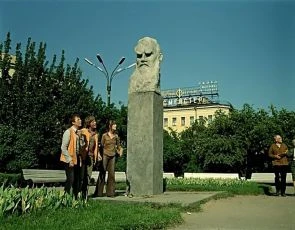 Neuvěřitelná dobrodružství Italů v Rusku (1973)