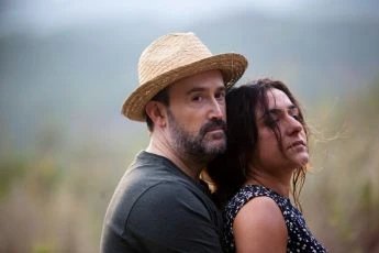 Ayer no termina nunca (2013)