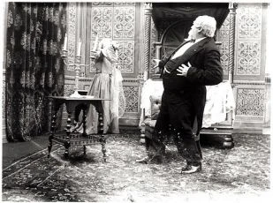 Den graa Dame (1910)
