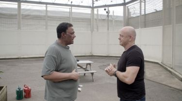 Ve věznici Belmarsh (2020) [TV film]
