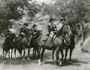 Thunder Pass (1954)
