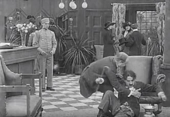 Chaplin v hotelu (1914)