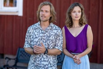 Inga Lindström: Láska s vůní sena (2021) [TV epizoda]