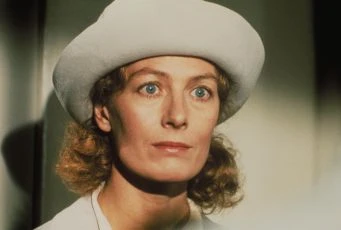 Julie (1977)