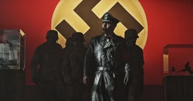 Dead Snow: Rudý vs. Mrtvý (2014)