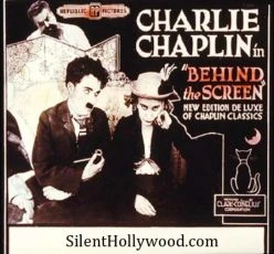 Chaplin ve filmovém ateliéru (1916)