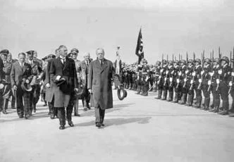 Neville Chamberlain a Joachim von Ribbentrop