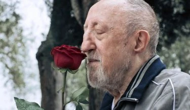 Postarej se o růže (2017)