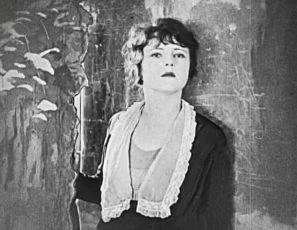 Zákulisí (1919)