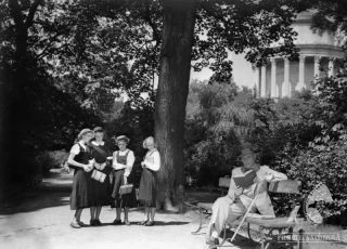 Dziewczęta z Nowolipek (1937)