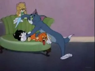 П тома. Tom and Jerry: Triplet Trouble 1952. Tom and Jerry 1952. Том и Джерри порнозвезда. Джерри принцесса.