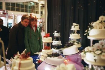 Svatby jako řemen - Confetti (2006)