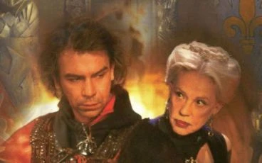 Jeanne Moreau ako Mahaut z Artois a  Philippe Torreton ako Robert z Artois