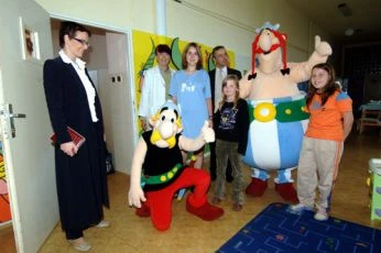 Asterix a Obelisk na návštěvě v Thomayerově nemocnici