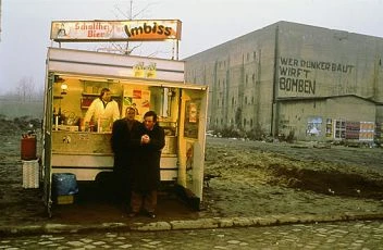 Nebe nad Berlínem (1987)