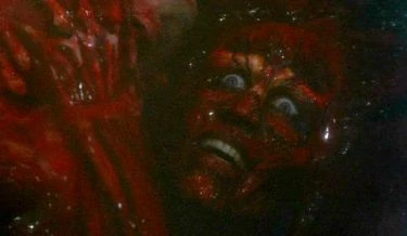 Hellraiser 2: Svázaný s peklem (1988)