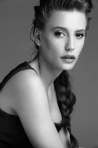 Serenay Sarikaya