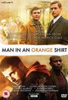 Muž v oranžové košili
