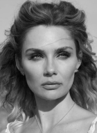 Clare Bowen