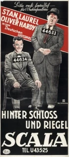 Laurel a Hardy za mřížemi (Hinter Schloss und Riegel)