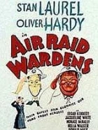 Členové protiletecké hlídky (Air Raid Wardens)