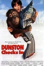 Dunston: Sám v hotelu (Dunston Checks In)