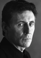 Gabriel Byrne