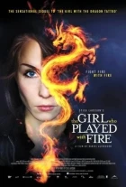 Dívka, která si hrála s ohněm (Flickan som lekte med elden)